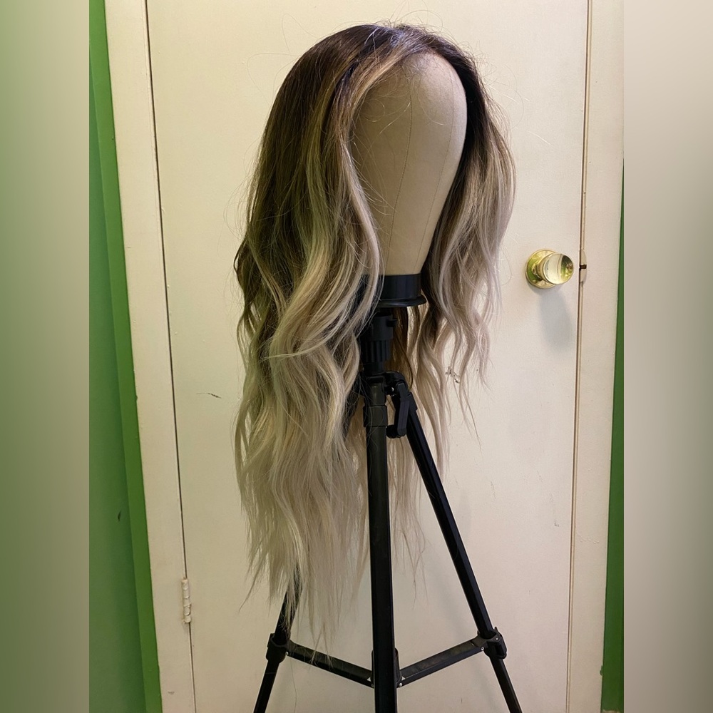 Human/Synthetic Blend Elegant Ombre Platinum Blonde Lace Front Wig